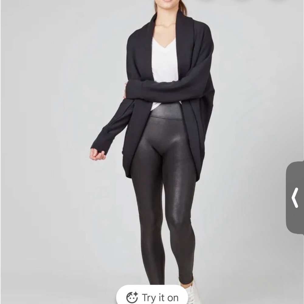 SPANX AirEssentials® Cocoon Cardigan | Very Black
M/L